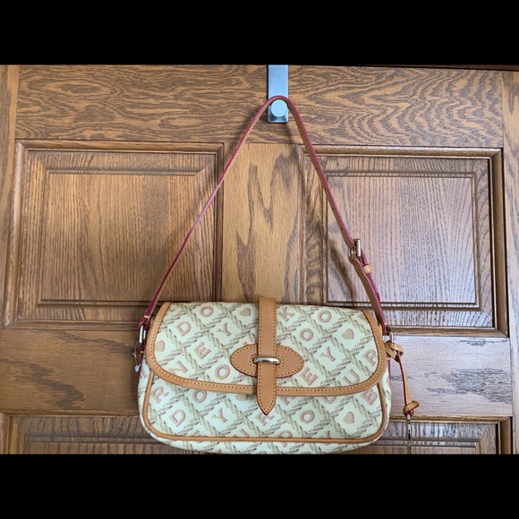 Dooney & Bourke Handbags - New Dooney & Bourke shoulder bag